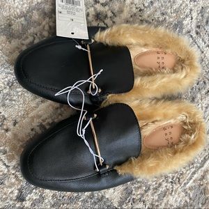 NWT A New Day black fur trim mule | 6.5